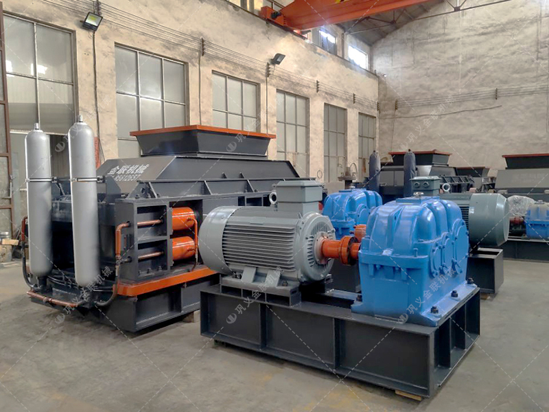 1810液壓對輥制砂機(jī)一小時產(chǎn)量多少？