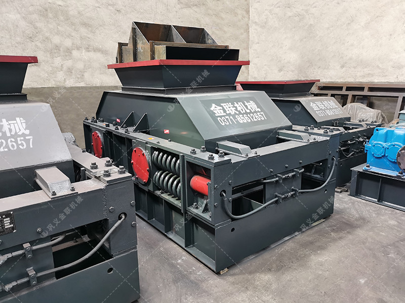 中型2PG1007彈簧式對(duì)輥制砂機(jī)發(fā)貨圖片