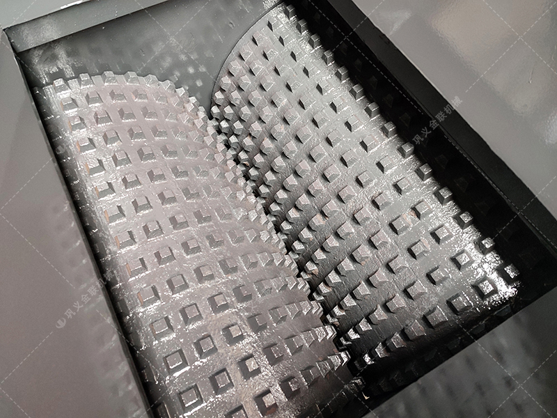 瀝青混合料性能不達標？雙齒輥破碎機助你提升路面質量