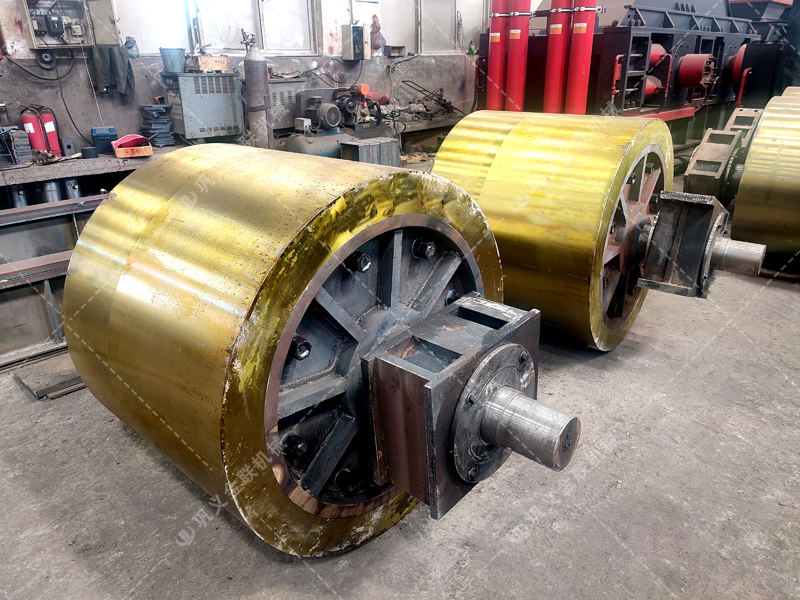 傳統(tǒng)制砂痛點(diǎn)頻出,液壓對(duì)輥制砂機(jī)提供怎樣的“一站式”解決方案? 傳統(tǒng)制砂痛點(diǎn)頻出,液壓對(duì)輥制砂機(jī)提供怎樣的“一站式”解決方案?