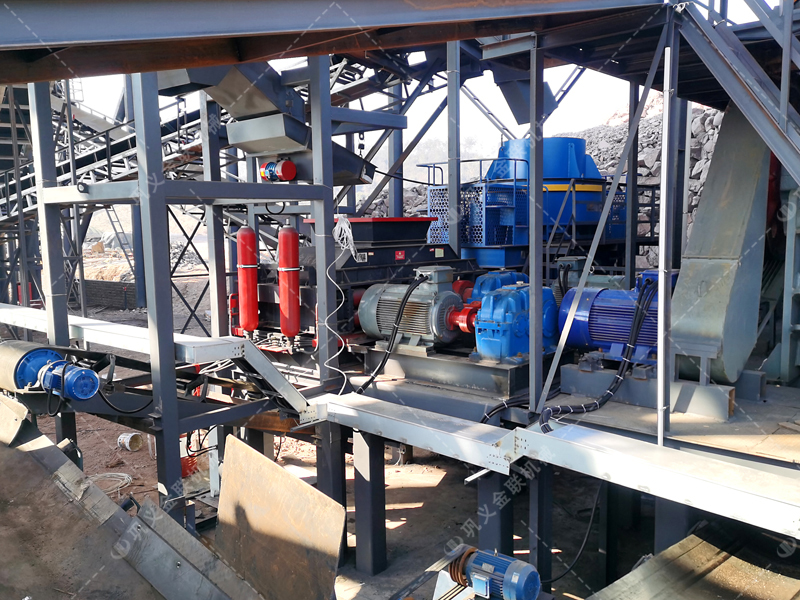 傳統(tǒng)制砂痛點(diǎn)頻出,液壓對(duì)輥制砂機(jī)提供怎樣的“一站式”解決方案? 傳統(tǒng)制砂痛點(diǎn)頻出,液壓對(duì)輥制砂機(jī)提供怎樣的“一站式”解決方案?